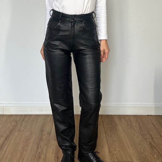 Pantalon vintage en cuir noir pour femme Pantalon motard a bascule en cuir veritable Pantalon en cuir taille haute Taille 36 S Annees 1990 Etsy Canada