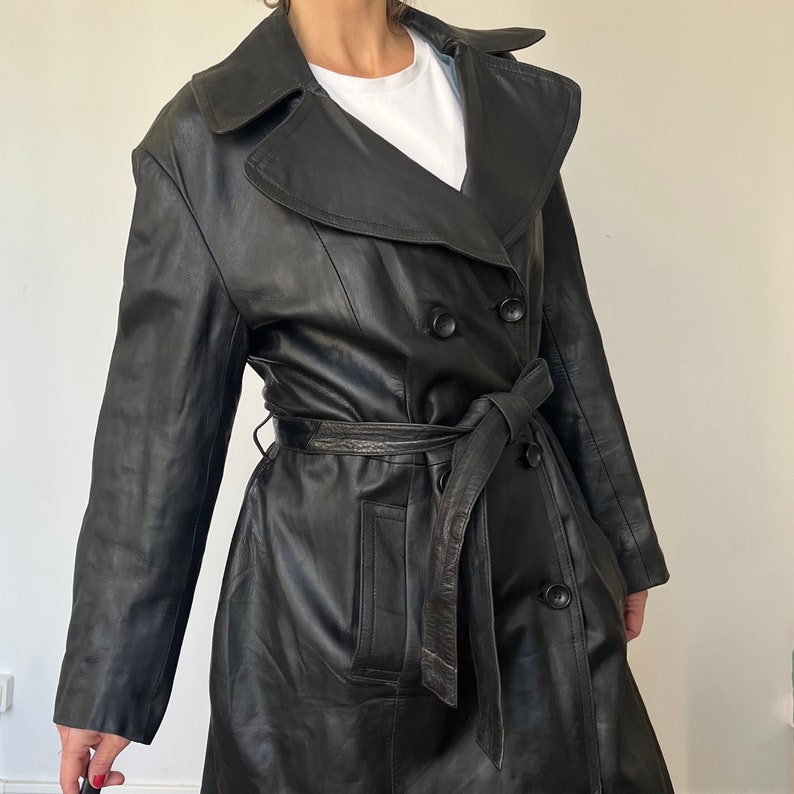 Vintage svart lädertrenchcoat: Avant Garde-överrock, storlek M/L bild 7