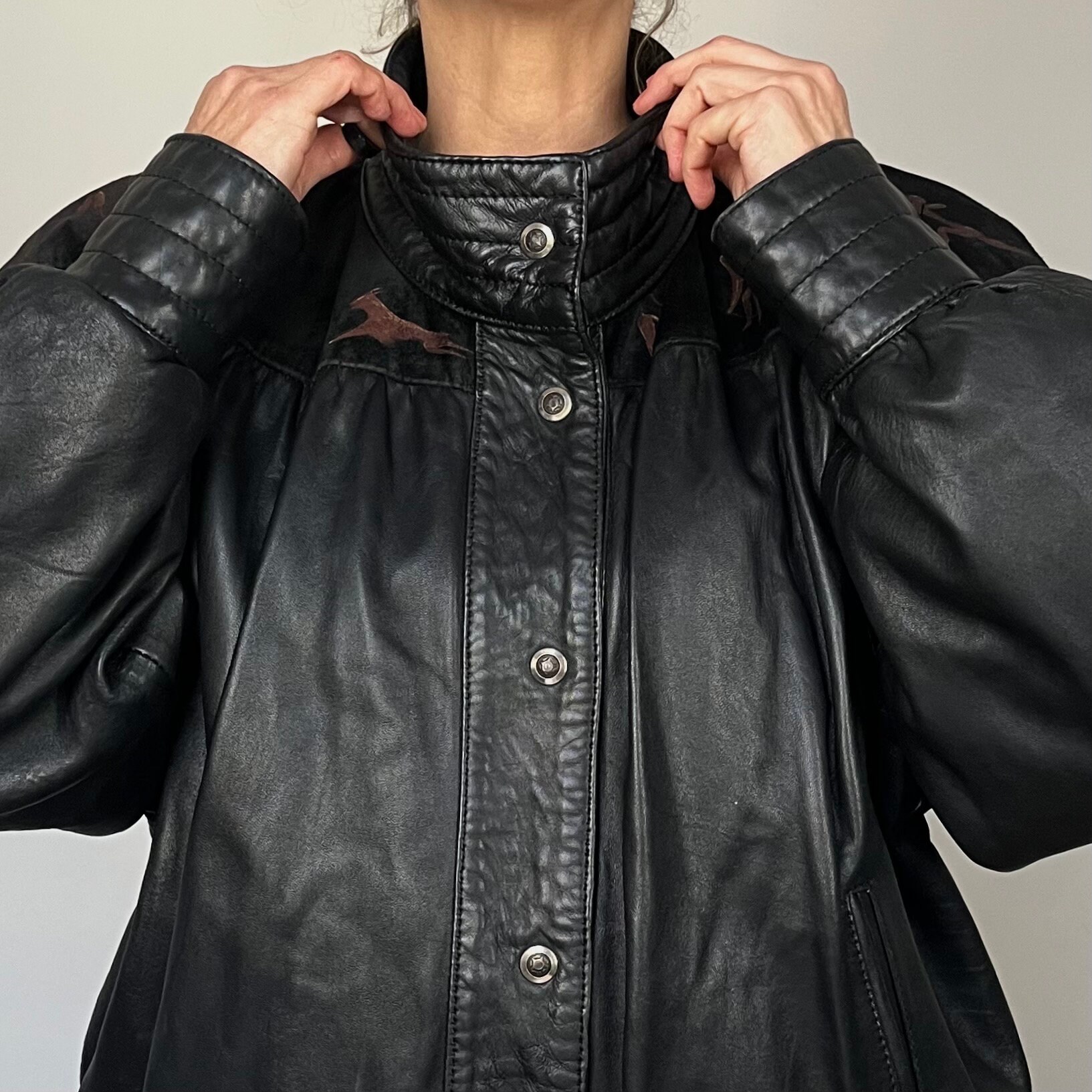 Vintage Woman Black Leather Bomber Jacket With Painted Vintage Woman Black Leather Bomber Jacket With Painted