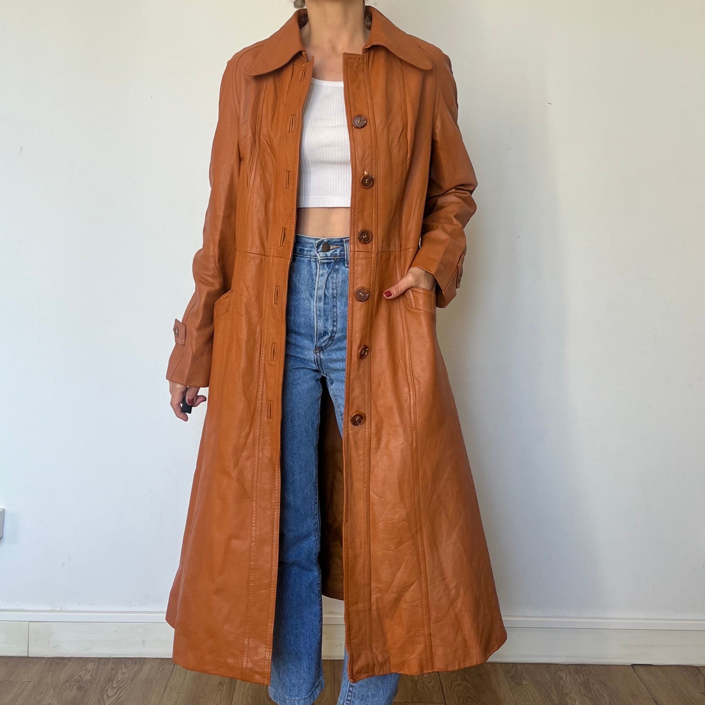 Vintage Woman Brown Long Leather Trench Coat - Avant Garde Vintage Woman Brown Long Leather Trench Coat - Avant Garde
