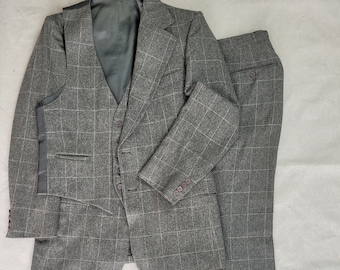 1970s Dapper Men's Wool Plaid 3-piece Suit