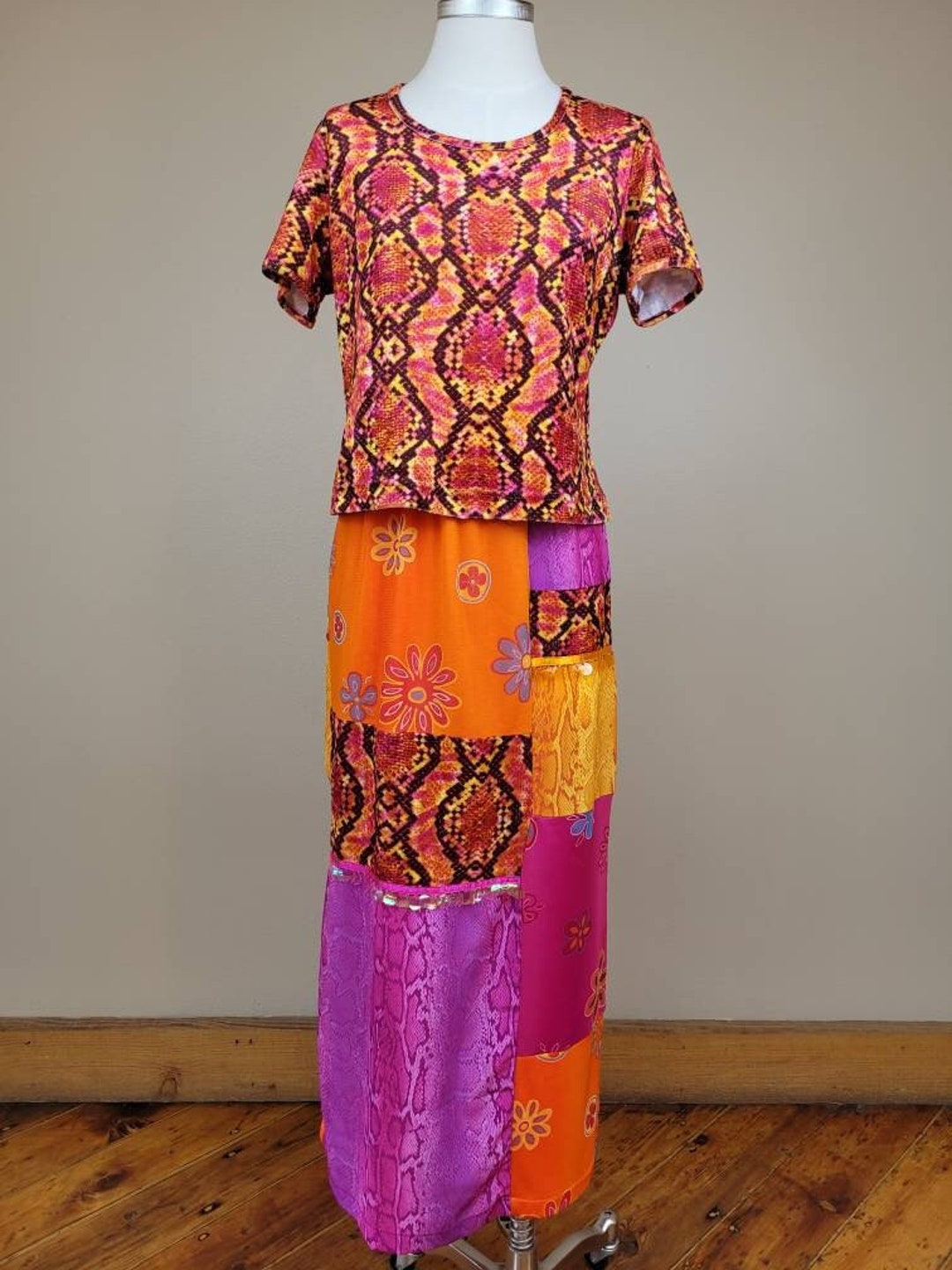 Snake print skirt neon sales