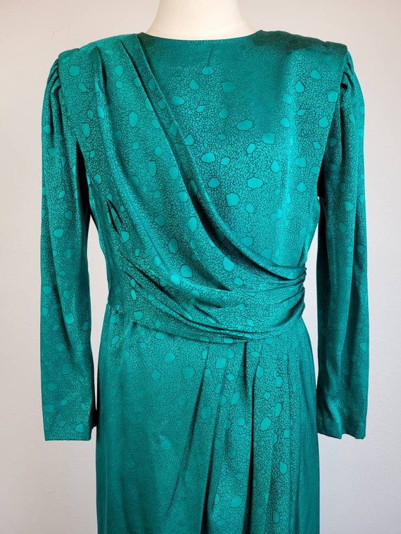 1980s Helga Elegant Emerald Green Beautifully Dra… - image 4