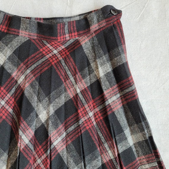 1970s Black & Red Plaid Wool Pleated Skirt - image 4