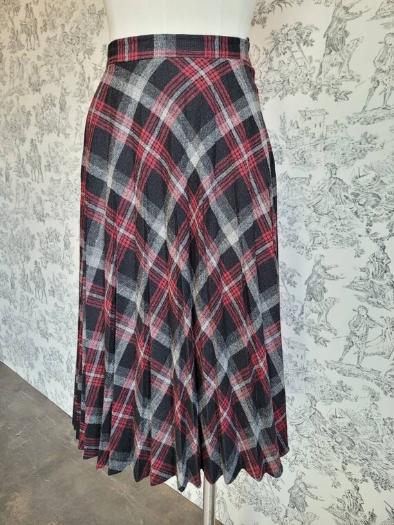 1970s Black & Red Plaid Wool Pleated Skirt - image 6