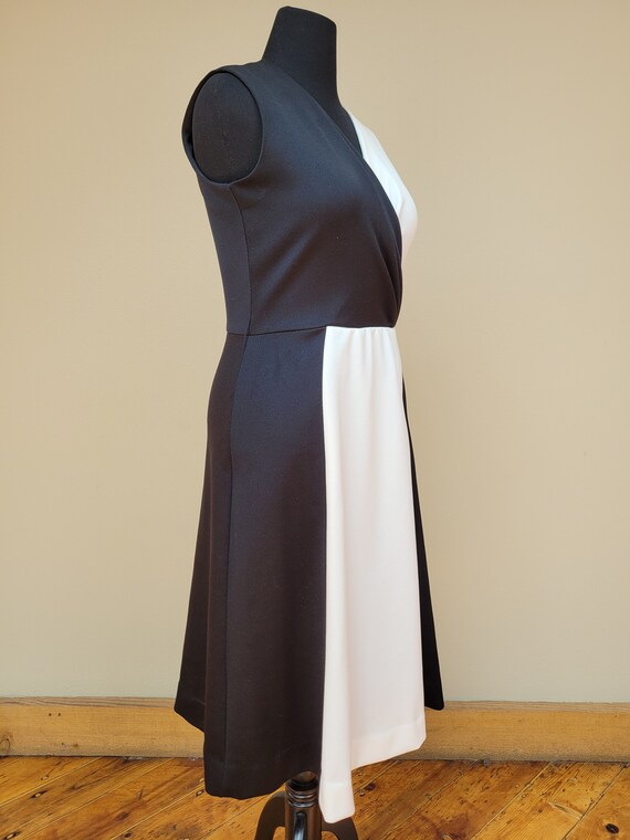 1960s Mod Knit B&W Midi-Length Dress - image 2