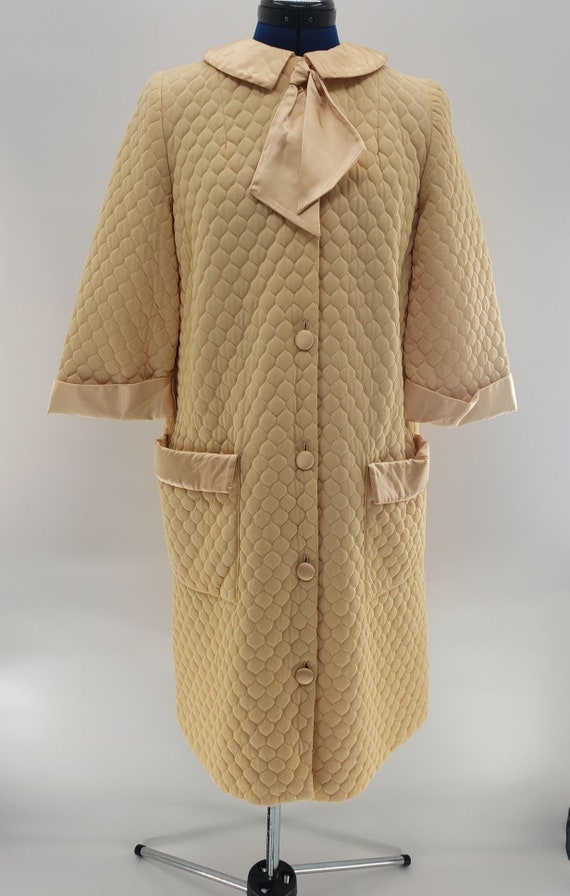 Vintage 1960’s Gossard Artemis Housecoat