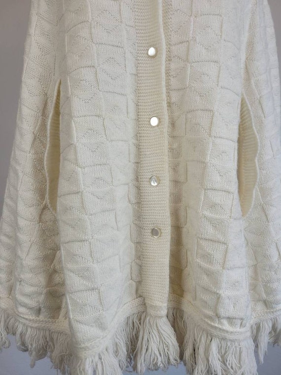 1960-70s Knit Fringe Poncho Sweater Top - image 7