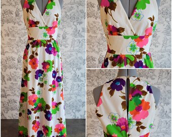 1970s Bright Floral Print Maxi Dress