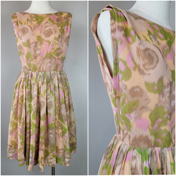 1960s Audrey Hepburn-style Floral Print Silk Dress w Beautiful Detailing