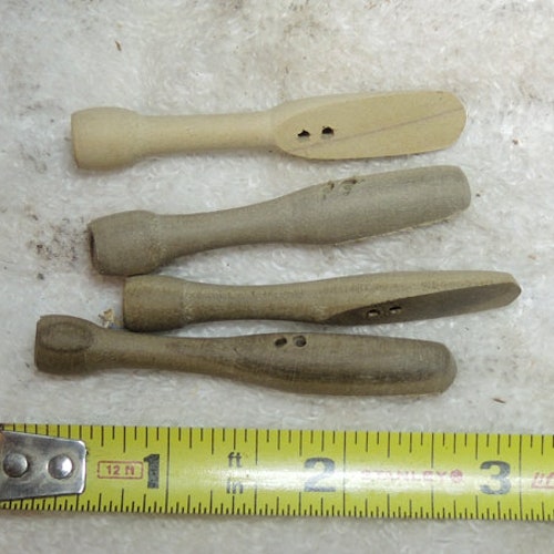 Demi-bâtonnet rond en noyer