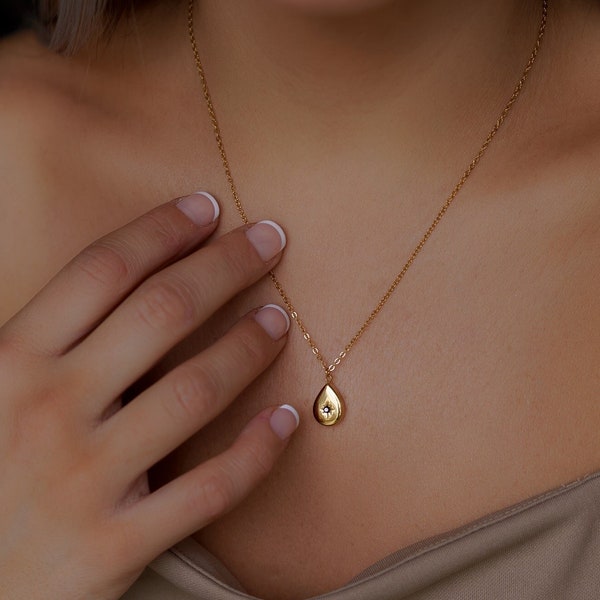 Petit collier en or, collier en or délicat, collier pour femme, collier pendentif, breloque pour collier, petit collier pendentif en or 18 carats Royaume-Uni
