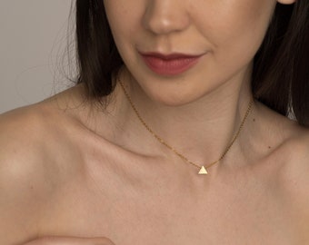 Gold Tiny Triangle Necklace, Minimalist Delicate Choker, Gold Triangle Jewelry, Link Chain Necklace Choker, Gift for Wife