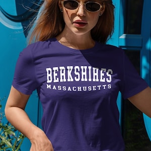 Berkshires Unisex Heavy Blend Tee, Massachusetts T-shirt, Vacation Destination Berkshire&#39;s Mass