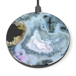 Unique Crystal Geode Wireless Charger, Agate Fast Charging Pad for Apple iPhone and Android, Wireless Charging Station Tech Gift