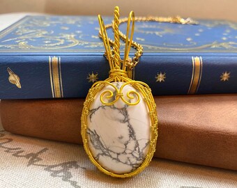 Natural White Howlite Gemstone Gold Wire Wrapped Pendant Amulet Necklace, Gold Chain Necklace, Vintage Style White Gemstone, Christmas Gift