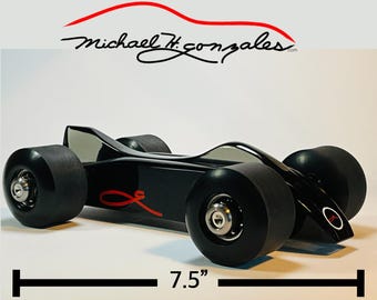 Handgefertigtes Spielzeugauto: Sammler Skulptur 19,5 cm