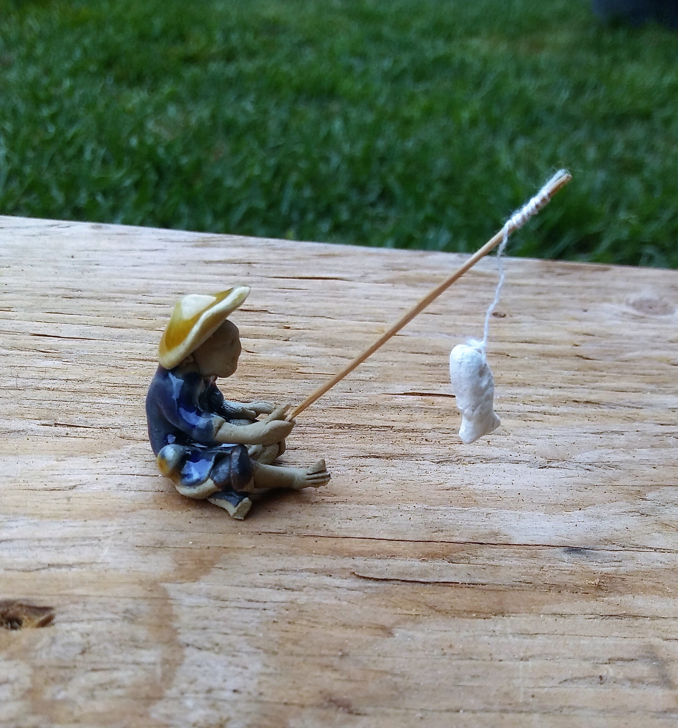 Mud Mans, Miniature Figurine, 2 Fisher Boy With Fishing Pole for Bonsaim 50  