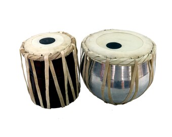 タブラセット、インドの太鼓、真鍮製のプロフェッショナルなバヤン