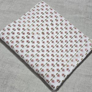 Tissu indien en coton imprimé à la main par mètre | Imprimé floral buti | Impression de Jaipur | Tissu pour couture, courtepointe, décoration d&#39;intérieur, cadeaux