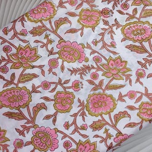 Tissu en coton imprimé Cultural Block | Tissu en coton à imprimé floral fait main | tissus acheter yards | Fabrication artisanale pour vêtements et accessoires, cadeau