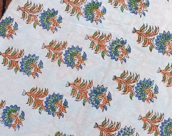 Blauwe bloemenblokprintstof Handblokprint, handgeverfde stof, bloemenprintstof, moderne stof, bedrukt katoen, damesjurk