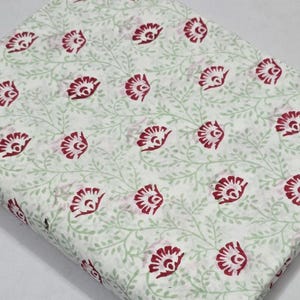 Tessuto di cotone con stampa a blocchi di ispirazione vintage/ Tessuto acquistabile a metri/ Tessuto sciolto per realizzare abiti/ Motivi vivaci per lavori artigianali e regali