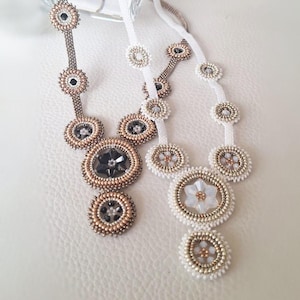 Daisy Necklace, Beading Pattern PDF, DareToBeadDesigns,