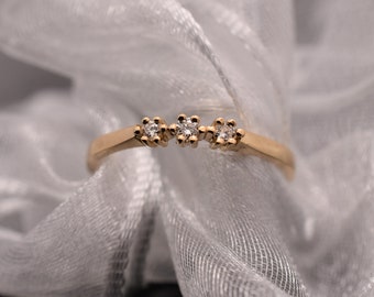 Diamond ring, Round diamond ring, Engagement ring, Gold diamond ring, Three stone ring, 14K gold ring, Solitaire ring