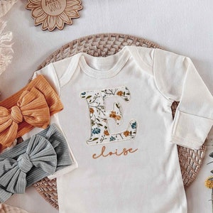Personalized baby romper and headband set, embroidery infant girl coming home outfit, custom baby shower gift, flower applique outfit