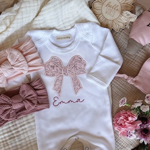 Personalized baby romper and bow set, embroidery baby girl coming home outfit, custom baby shower gift, monogrammed sleeper footies image 3