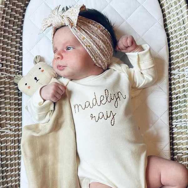 Personalized baby onesie, custom infant coming home outfit, embroidery baby shower gift. Short Sleeve, Long Sleeve, Bodysuit.