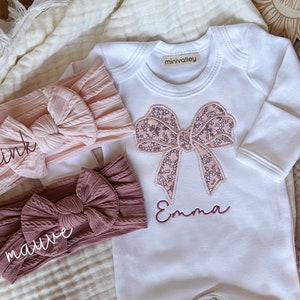 Personalized baby romper and bow set, embroidery baby girl coming home outfit, custom baby shower gift, monogrammed sleeper footies image 4