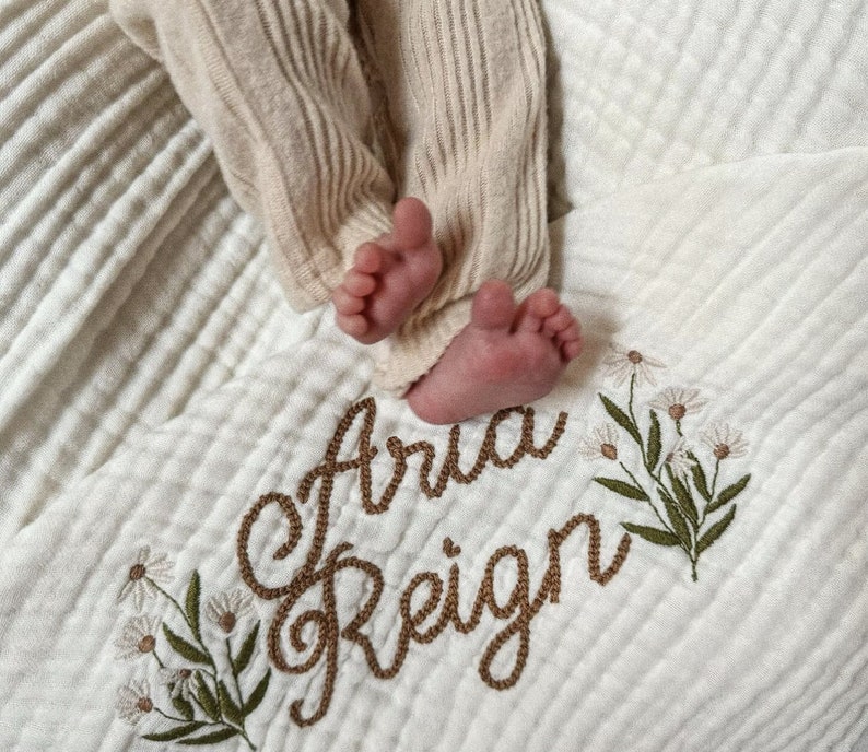 Personalized Embroidered Baby Blanket, Swaddle with Name and Floral Personalized Baby gift, Cotton Muslin image 1