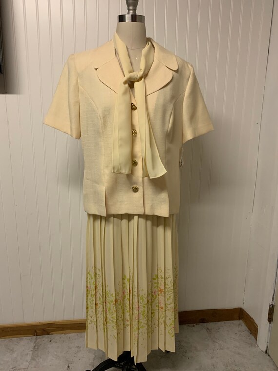 Leslie Fay Pleated Skirt Set