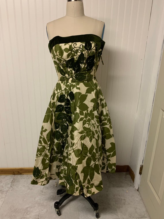1950’s Leaf Print Dress