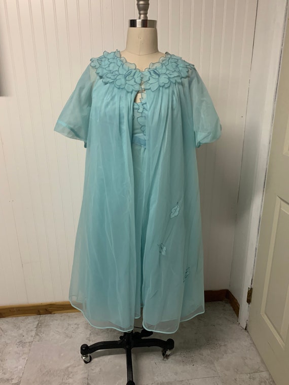 1960’s Laros Peignoir Set