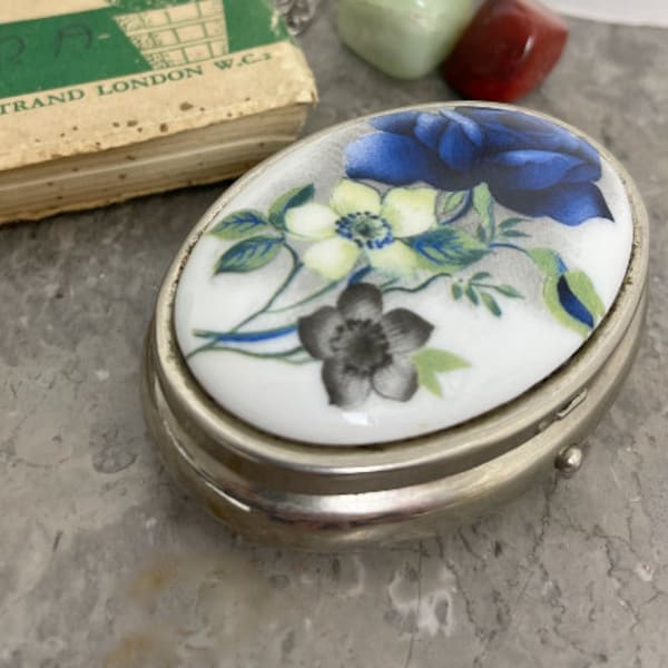 Vintage Pill Box Case, Ceramic Metal Trinket Box with Flower Design, Witchy Home Decor, Desk Decor, Cottagecore, Fairycore Decor