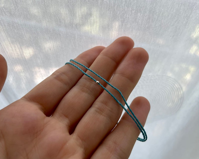 Schmales süßes filigranes Armband mit Schiebeverschluss für Freunde Freundin Strand minimalistisch dezent dünn string Option Perle Bild 7