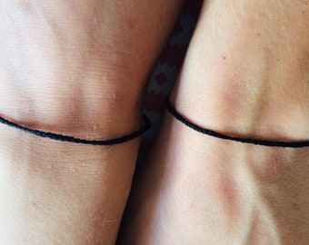 Slim, subtle, sweet braided friendship bracelet available in all colors. Minimalist and thin. For women and men. Gold/silver.