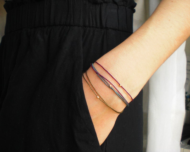 Schmales süßes filigranes Armband mit Schiebeverschluss für Freunde Freundin Strand minimalistisch dezent dünn string Option Perle Bild 10