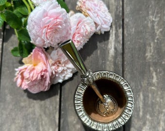 手彫りのマテ茶カップ、アルパカシルバーボンビリャ、初心者向けマテ茶