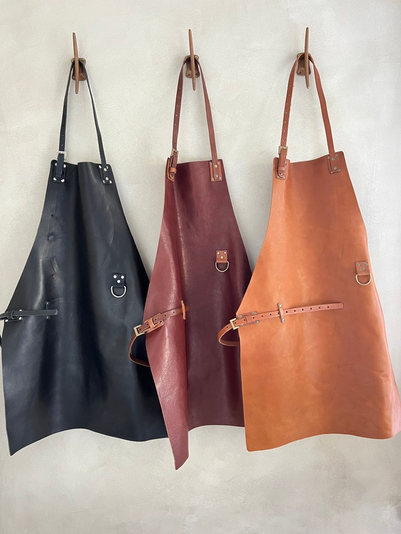 Argentine BBQ Gift Set, Leather Apron, Grill Accessories, Personalized Tan Apron
