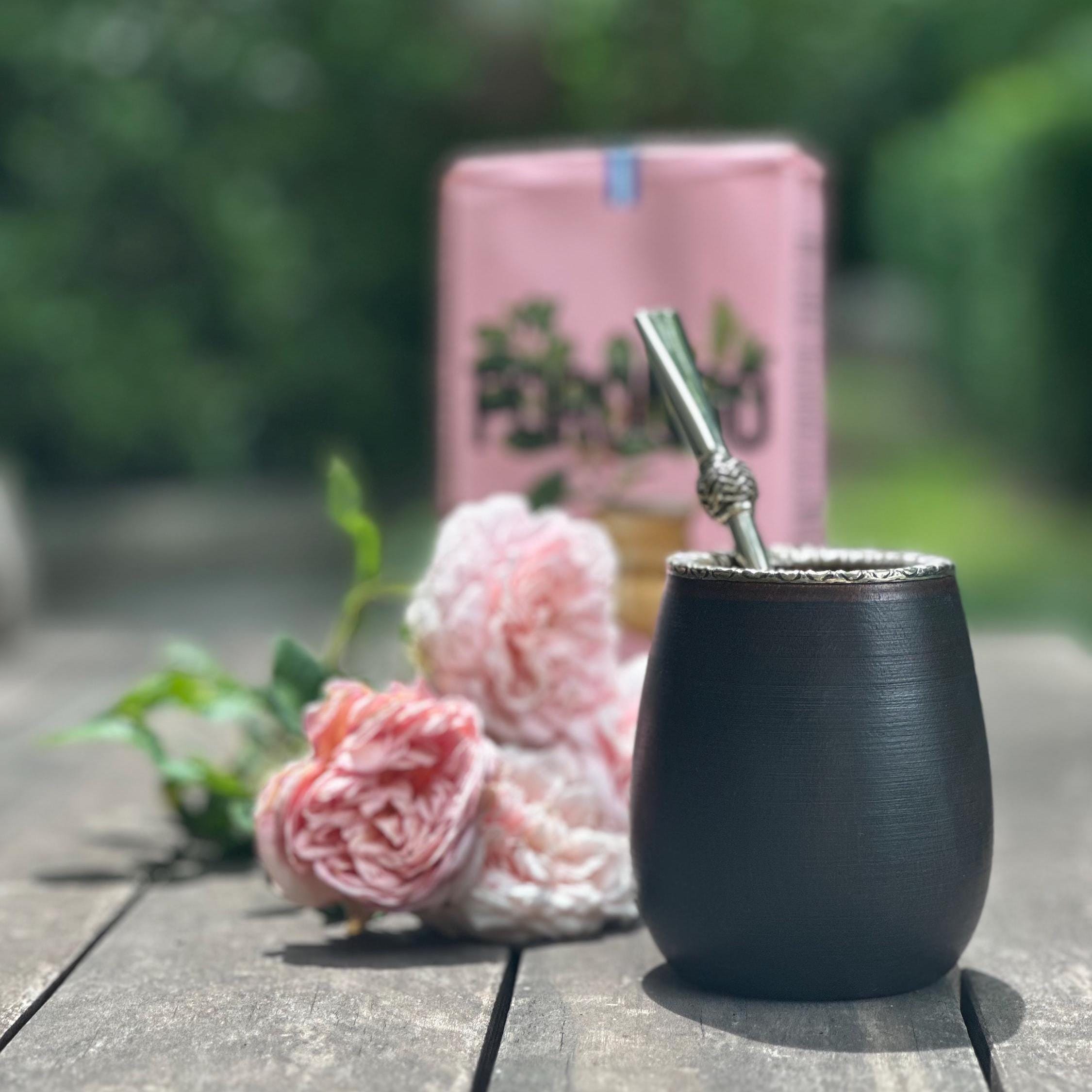 手彫りのマテ茶カップ、アルパカシルバーボンビリャ、初心者向けマテ茶
