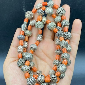 excellence quality antique genuine solid silver beaded necklace with natural Coral from Yemen