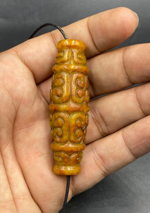 Wonderful old antique carved jade bead pendent