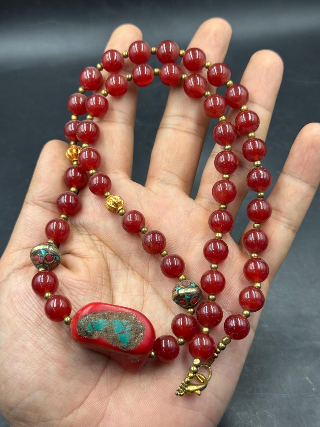 アンティーク　チベット　血赤珊瑚と赤珊瑚のビーズ３個セット チベット 山珊瑚 アンティークビーズ チベタンコーラル BUONA VISTA