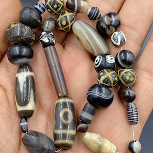 Wonderful old antique mixed agate beads very beautiful and excellence condition
