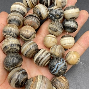 Old ancient Himalayan indo Tibetan suleimani banded round bead agate mala necklace unique