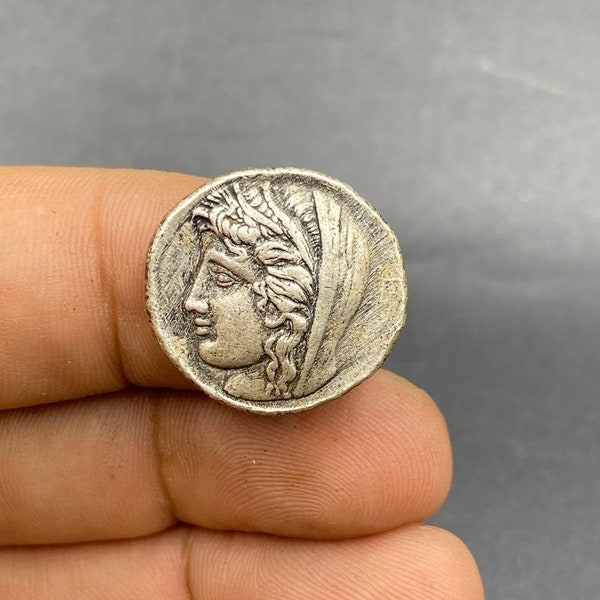 Very unique old ancient genuine Roman silver coins collectible piece